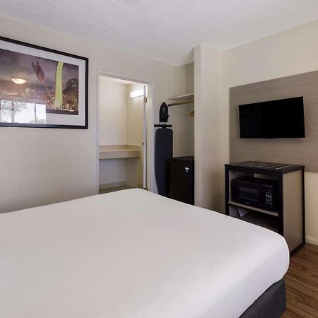 Rodeway Inn Livermore Exterior foto